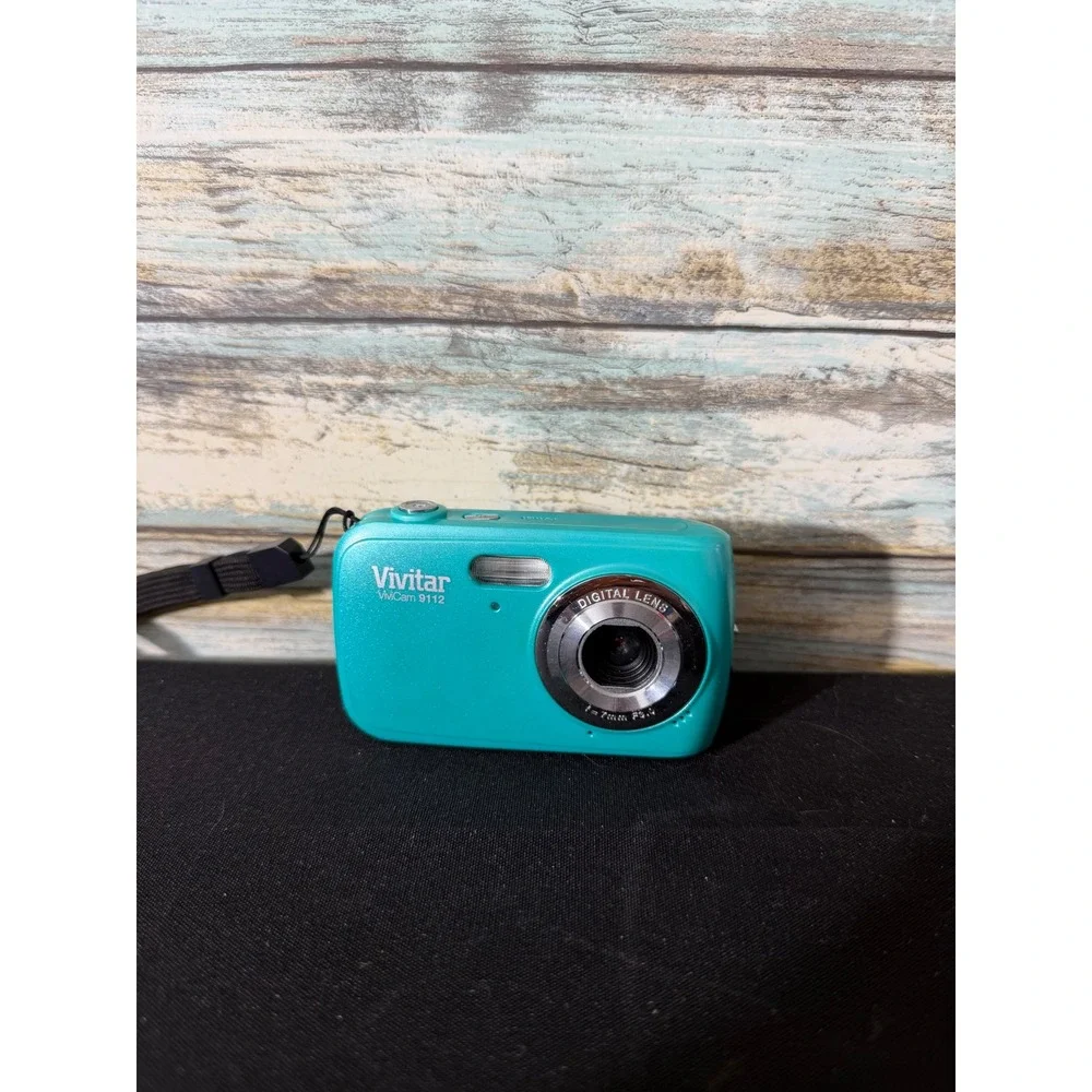 Vivitar ViviCam 9112 Digital Camera Teal Compact Point & Shoot 7mm f/3.0 EUC